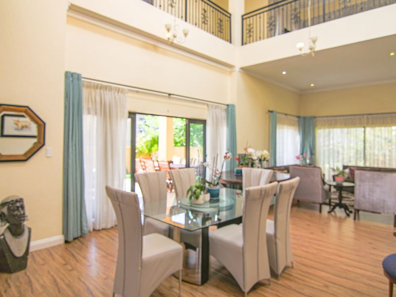 Stunning 5-Bedroom Eco-Lifestyle in Cedar Creek Estate - Photo 7