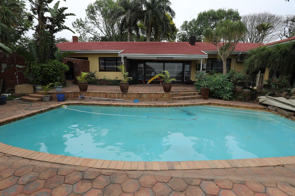 5 BEDROOM HOUSE IN ATHOLL HEIGHTS! - Photo 2