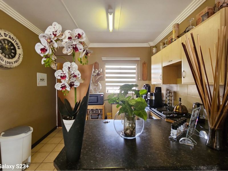 Lifestyle Stylish Apartment Flats With Views For Investors / Newly Wedd's - Photo 10