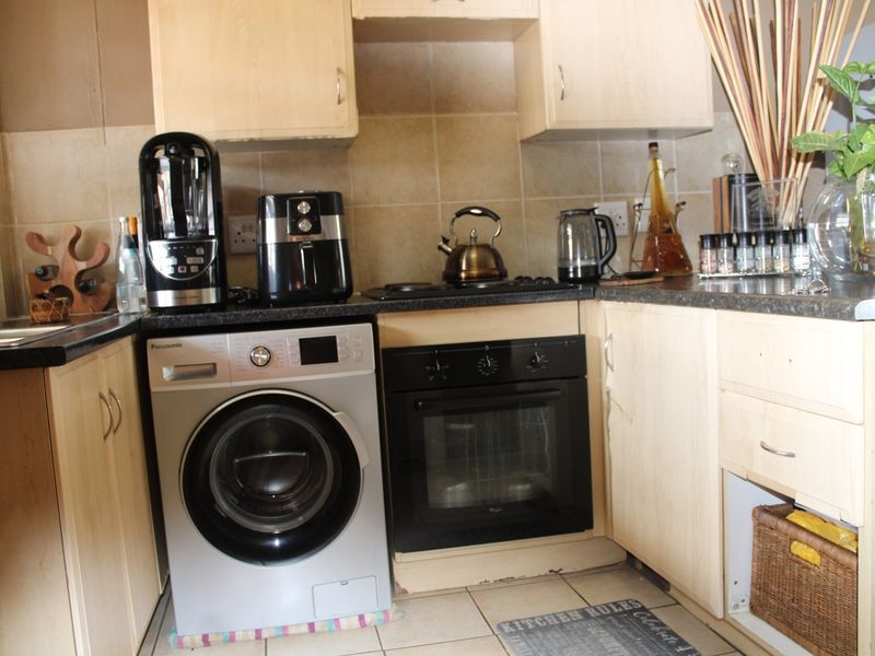 Lifestyle Stylish Apartment Flats With Views For Investors / Newly Wedd's - Photo 8