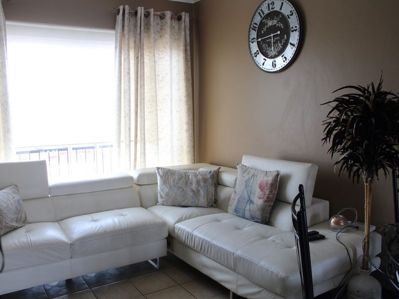 Lifestyle Stylish Apartment Flats With Views For Investors / Newly Wedd's - Photo 4