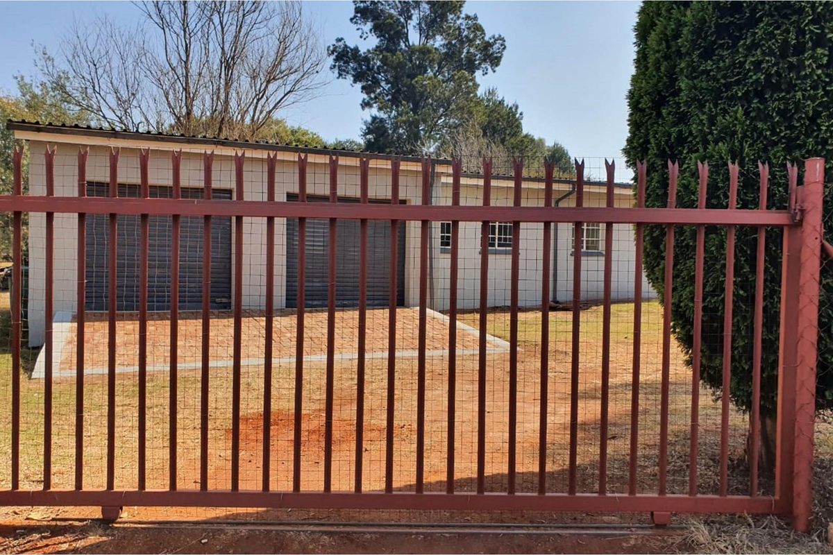 4.2 ha Smallholding with 6 Houses, Tiegerpoort AH - Photo 3