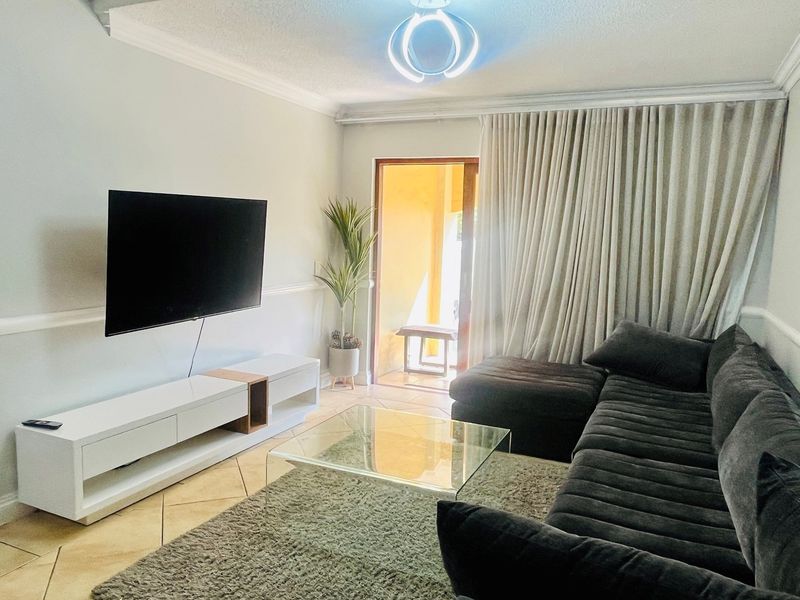 Fully Furnished 2-Bed Garden Unit To Let - Photo 6