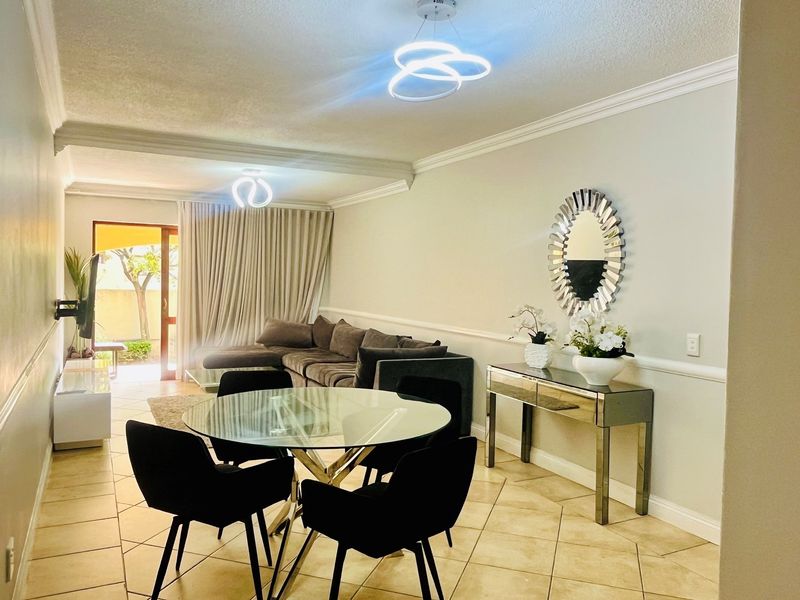 Fully Furnished 2-Bed Garden Unit To Let - Photo 7