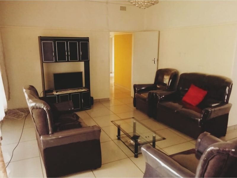 4 bedroom house for sale - Photo 4