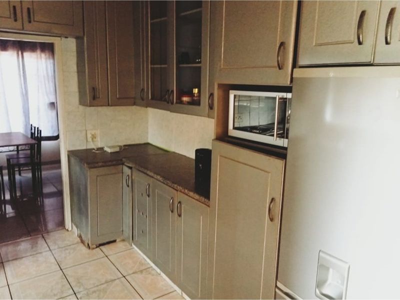 4 bedroom house for sale - Photo 7