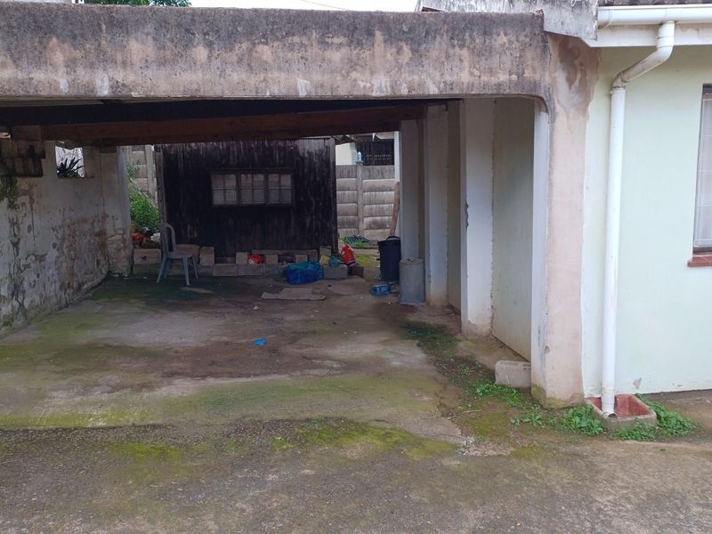 3 Bed, 1 Bath  house for sale in newlands west - Photo 4