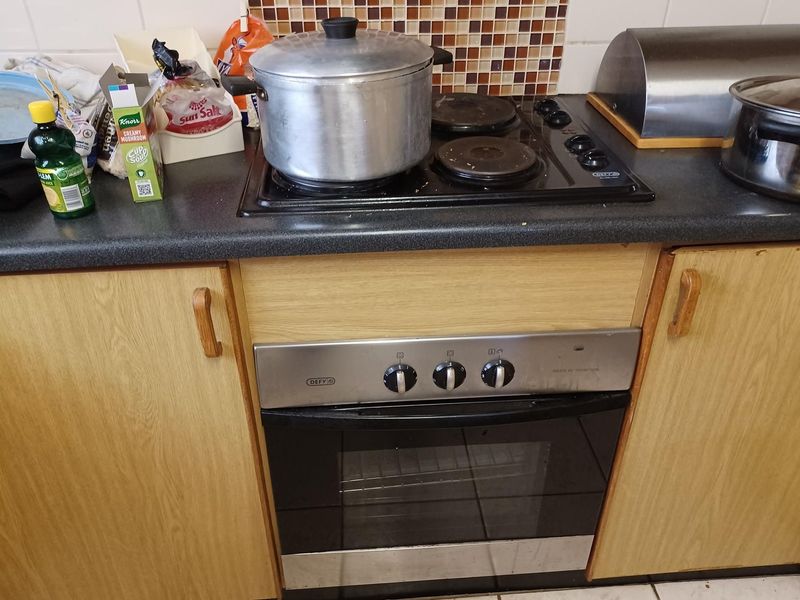 3 Bed, 1 Bath  house for sale in newlands west - Photo 10