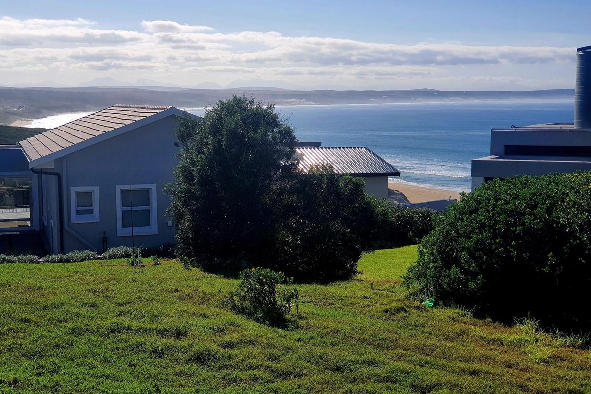 Sea and mountain views on a spacious, buildable stand - Photo 2