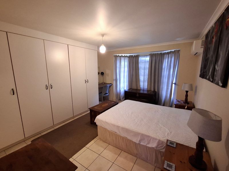 "Serene Coastal Townhouse in Margate for Sale" - Photo 6