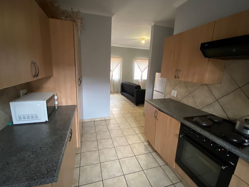 2Bed/1Bath Apartment - River View Complex - Photo 7