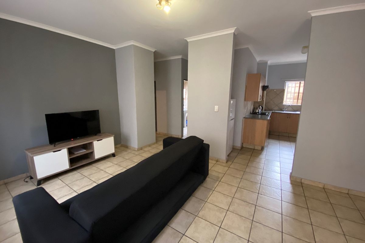 2Bed/1Bath Apartment - River View Complex - Photo 5