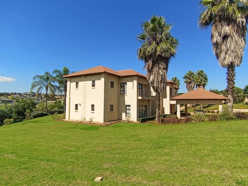 Prestige Defined in Mooikloof - Exclusive 5 Bedroom Masterpiece on Expansive Estate - Photo 4