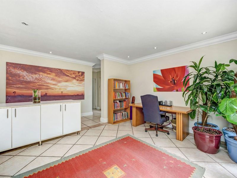 Secure, Stylish 3-Bedroom Home in Prime Location, Morningside - Photo 7