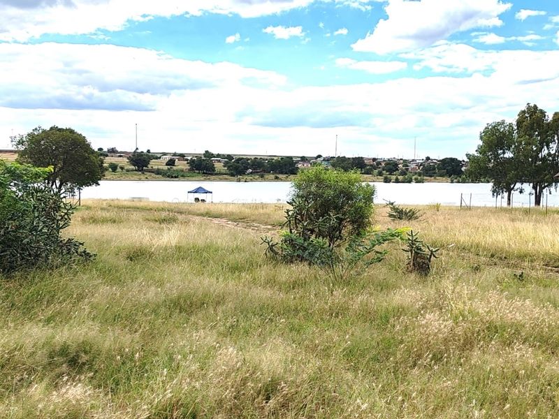ORANJEVILLE * FREE STATE * R85 000.00 * VACANT LAND * 2385sqm - Photo 1