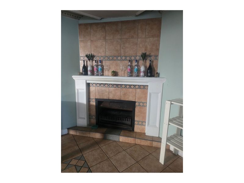 Charming 3-Bedroom Home in New Woodlands, Mitchell’s Plain - Photo 3