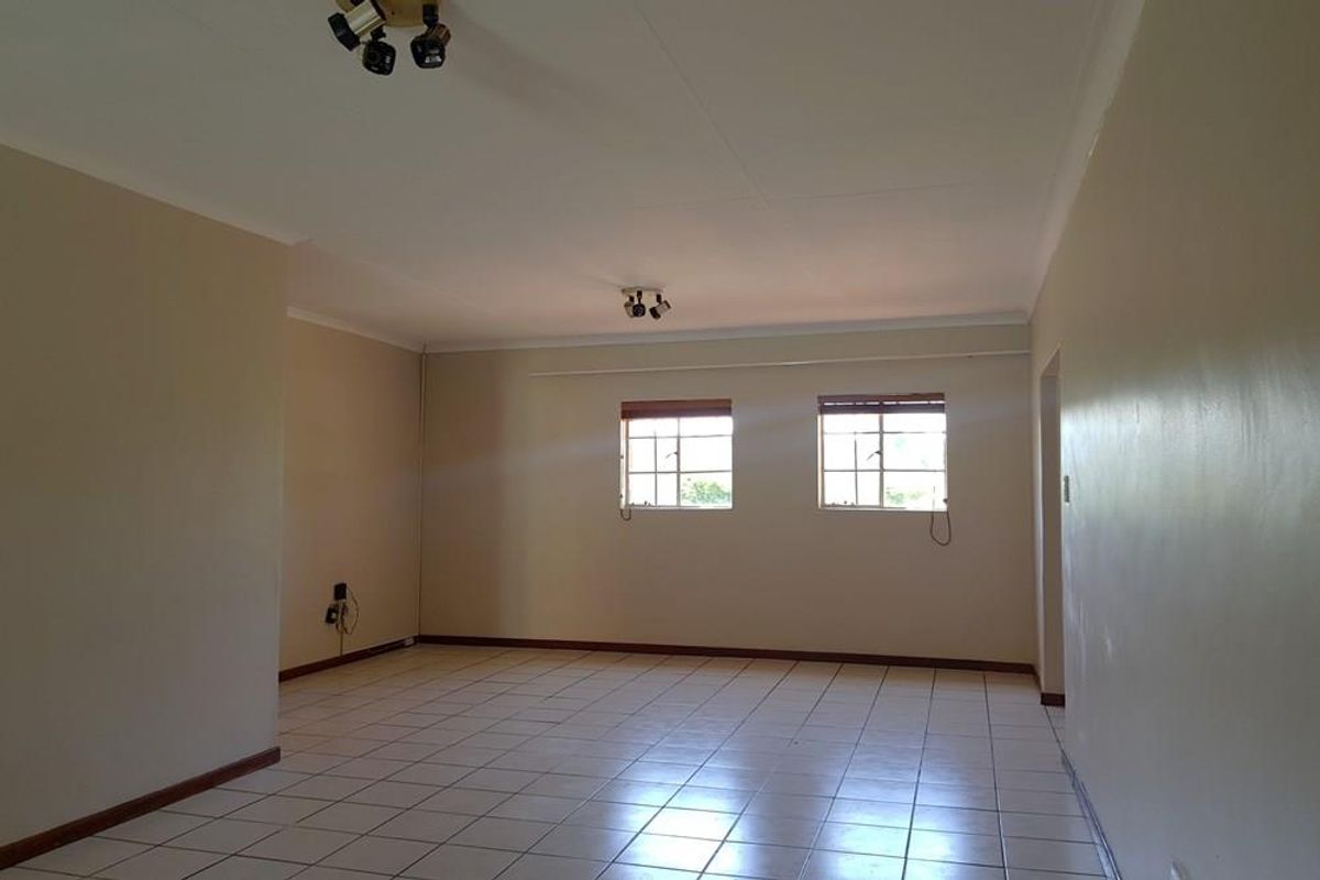 Charming 2-Bedroom Sectional Title Property with Scenic Balcony Views - Photo 5