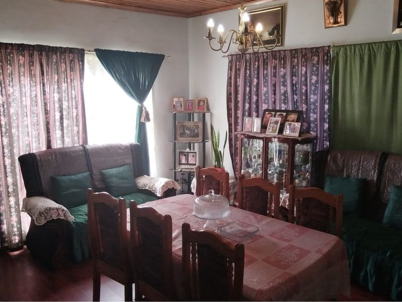 4 Bedroom House for Sale in Newton - Photo 6