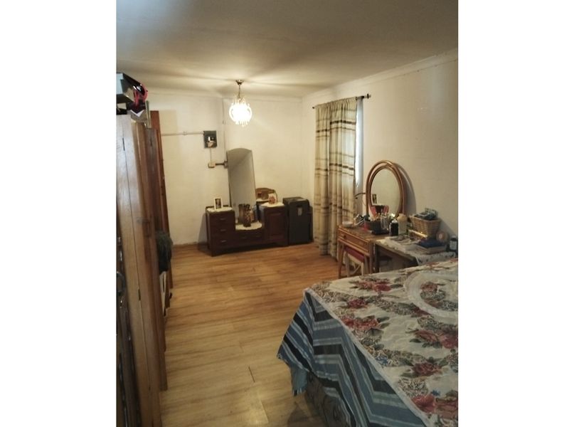 4 Bedroom House for Sale in Newton - Photo 10