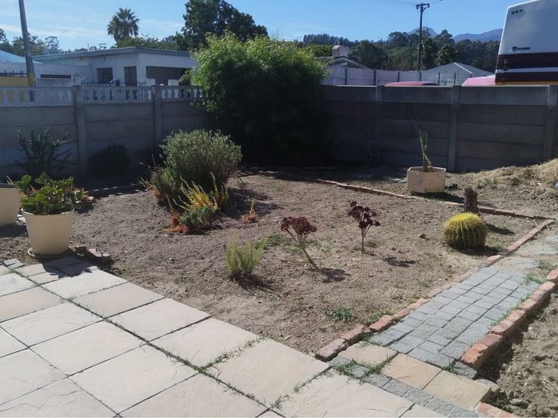 4 Bedroom House for Sale in Newton - Photo 4