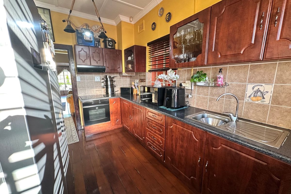 4-Bedroom Home with Rental Unit - Photo 5