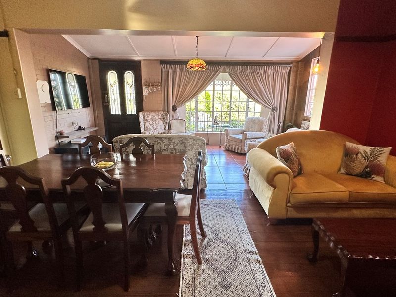 4-Bedroom Home with Rental Unit - Photo 9