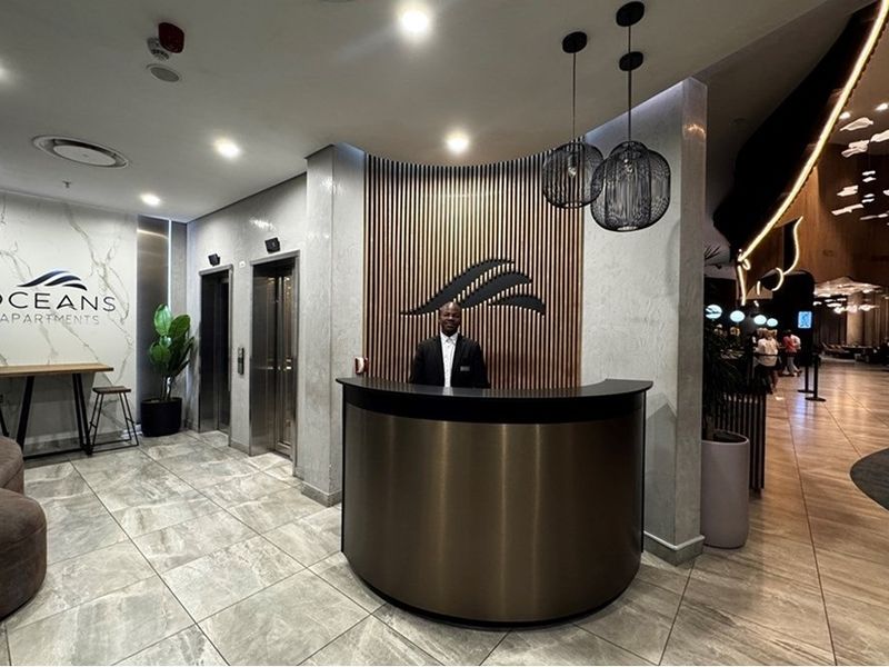 Apartment For Sale in Umhlanga Rocks, Umhlanga, KwaZulu Natal - Photo 2