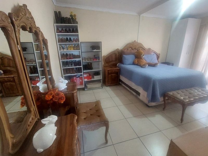 House For Sale in Roodepan, Kimberley - Photo 6