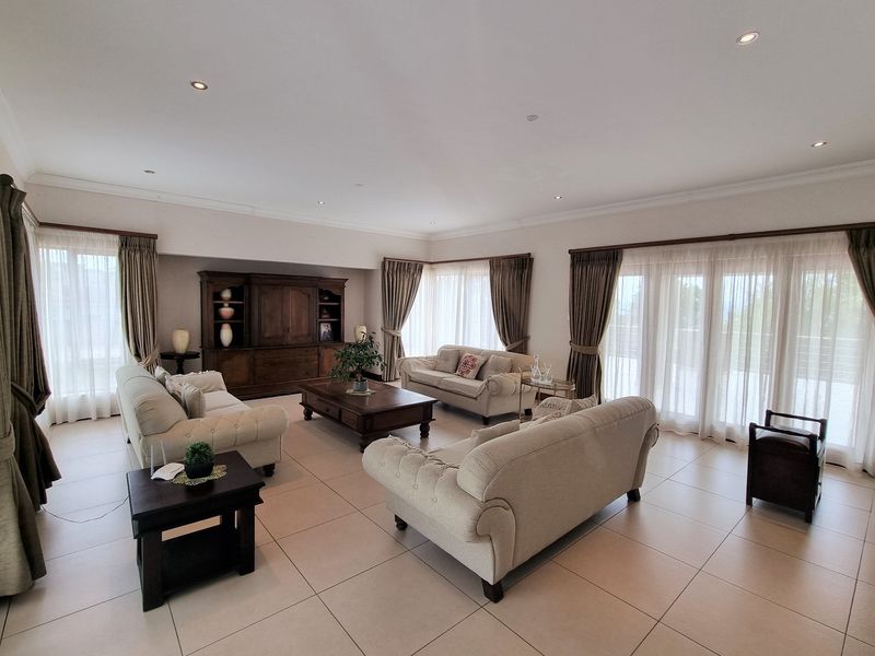 Exquisite 5-Bedroom Home in Matumi Golf Estate - Exclusive Mandate - Photo 10