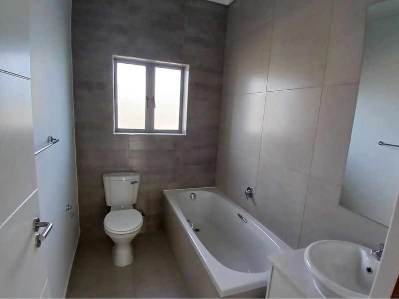 Move-In Ready Home in Popular Diepkloof, Mooikloof Country Estate, George - Photo 10