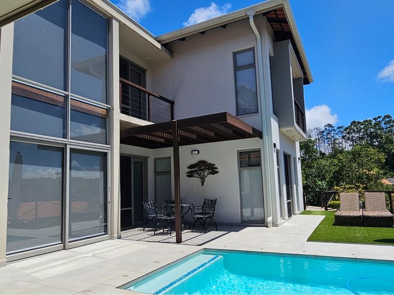 Immaculate Modern 5 Bedroom Home in Port Zimbali Estate - Photo 3
