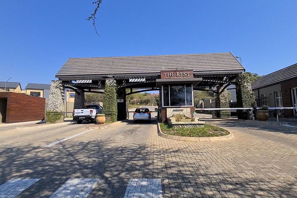 Vacant stand  4243m2 The Rest Nature Estate R1,800,000 - Photo 2