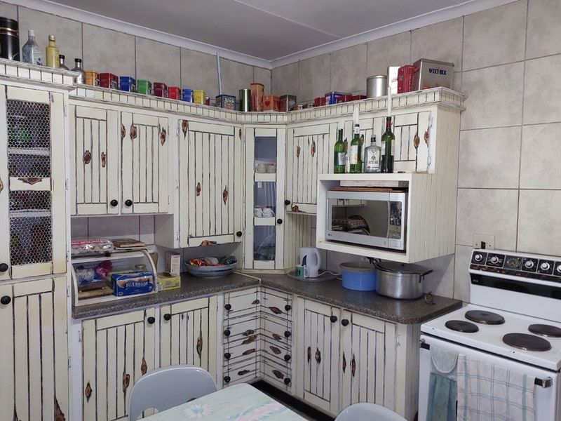 Spacious Four bedroom house for sale in Bela Bela - Photo 9