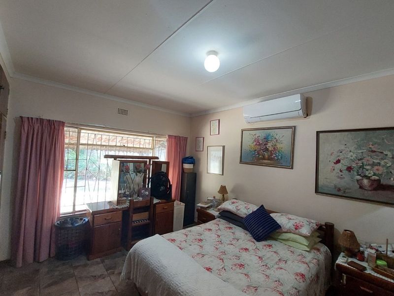 Spacious Four bedroom house for sale in Bela Bela - Photo 4