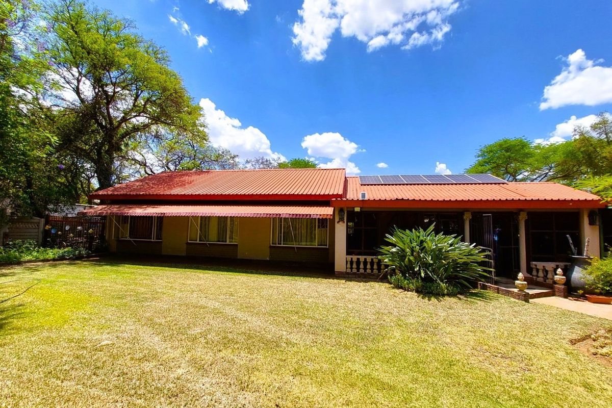 Spacious Four bedroom house for sale in Bela Bela - Photo 2
