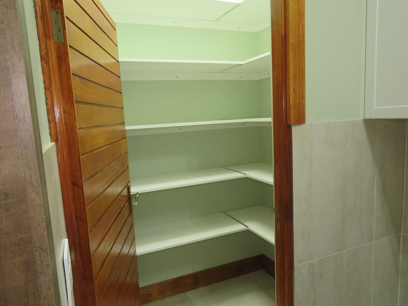 A Luxury Home Designed for Living, Entertaining & Relaxation - Photo 9