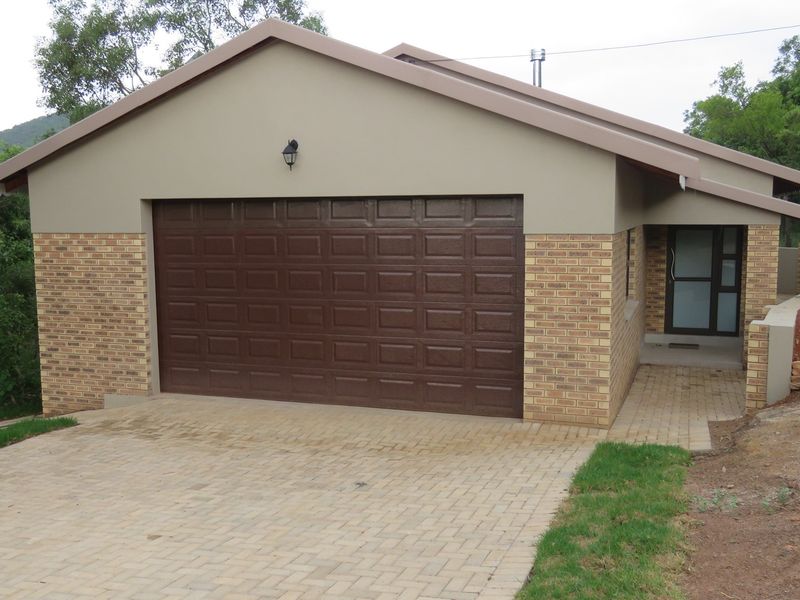 A Luxury Home Designed for Living, Entertaining & Relaxation - Photo 6