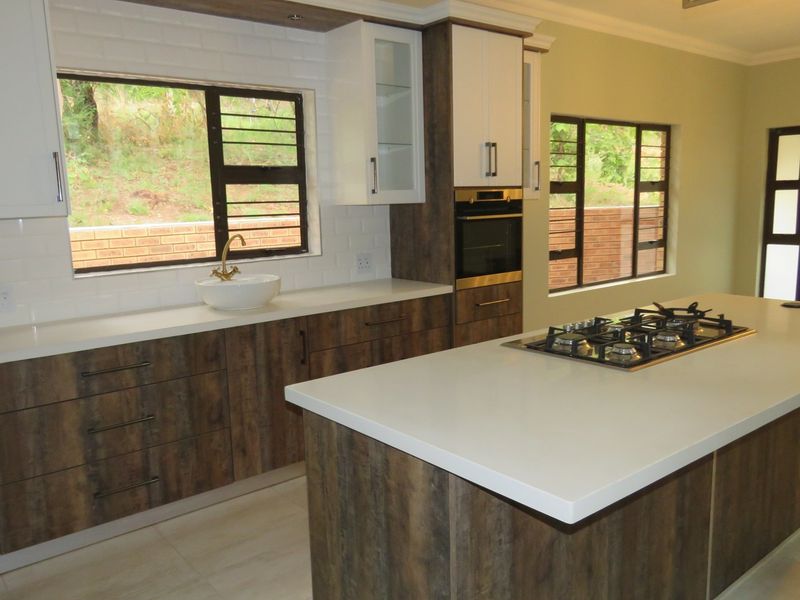 A Luxury Home Designed for Living, Entertaining & Relaxation - Photo 4