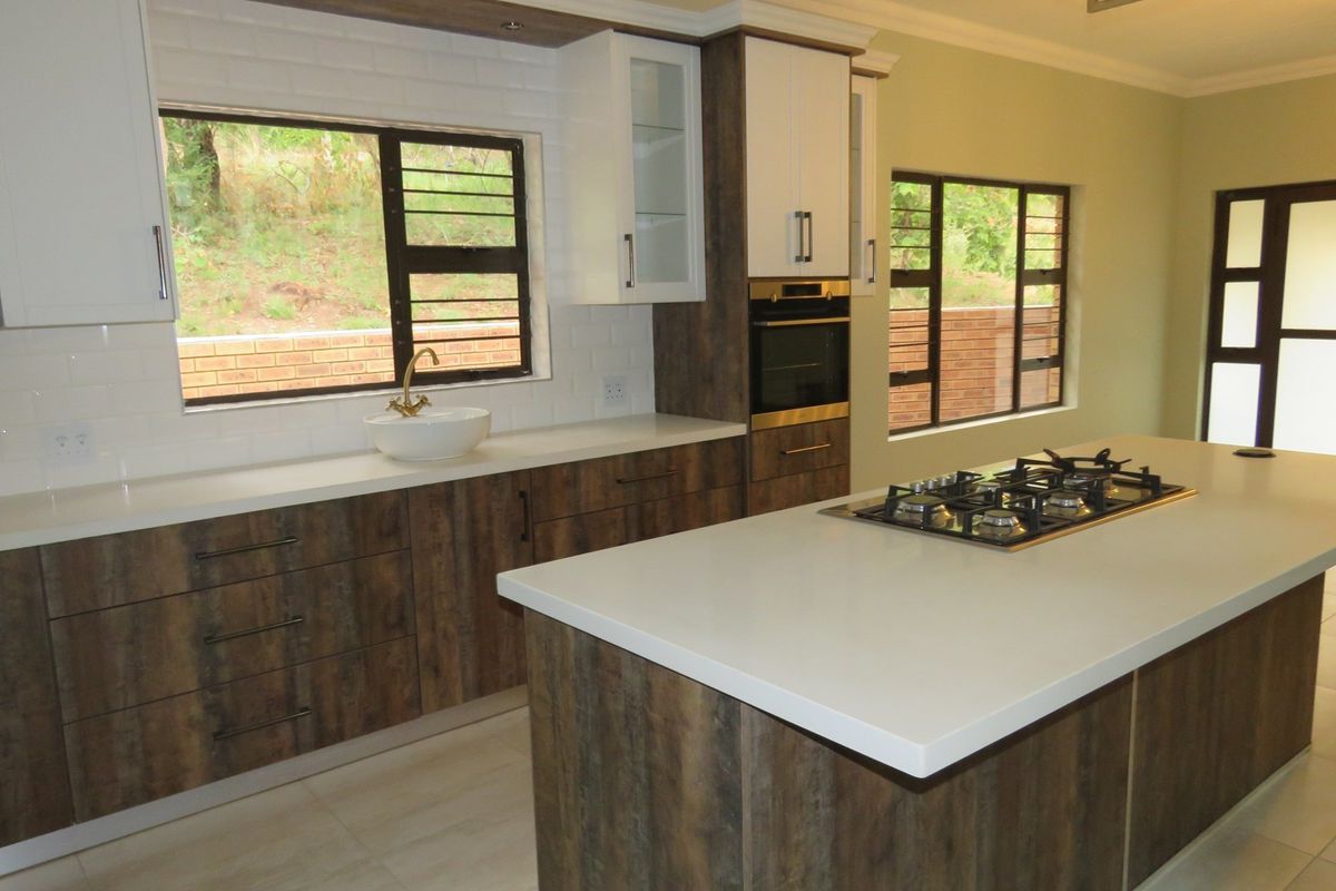 A Luxury Home Designed for Living, Entertaining & Relaxation - Photo 4