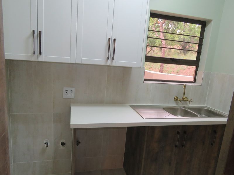 A Luxury Home Designed for Living, Entertaining & Relaxation - Photo 10