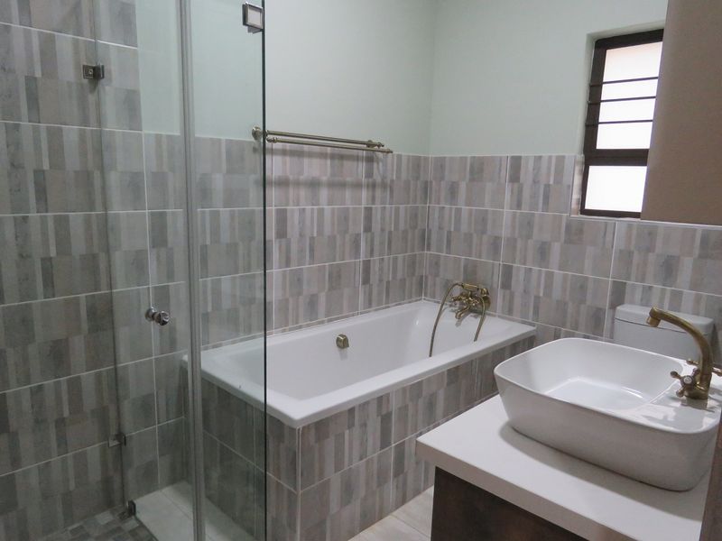 A Luxury Home Designed for Living, Entertaining & Relaxation - Photo 5