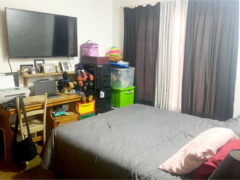 2 Bedroom apartment in secure complex - Photo 9