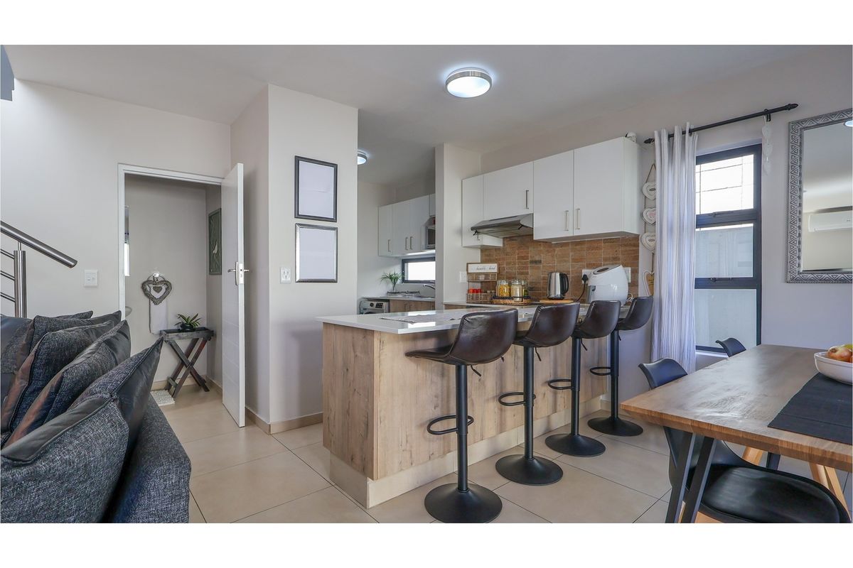 "Modern Family Townhouse in Matumi Valley" - Photo 5