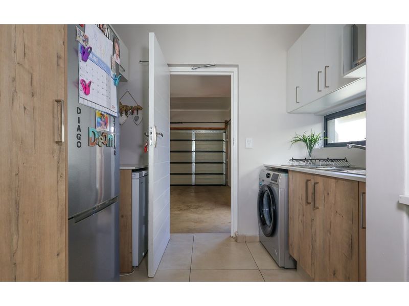 "Modern Family Townhouse in Matumi Valley" - Photo 7