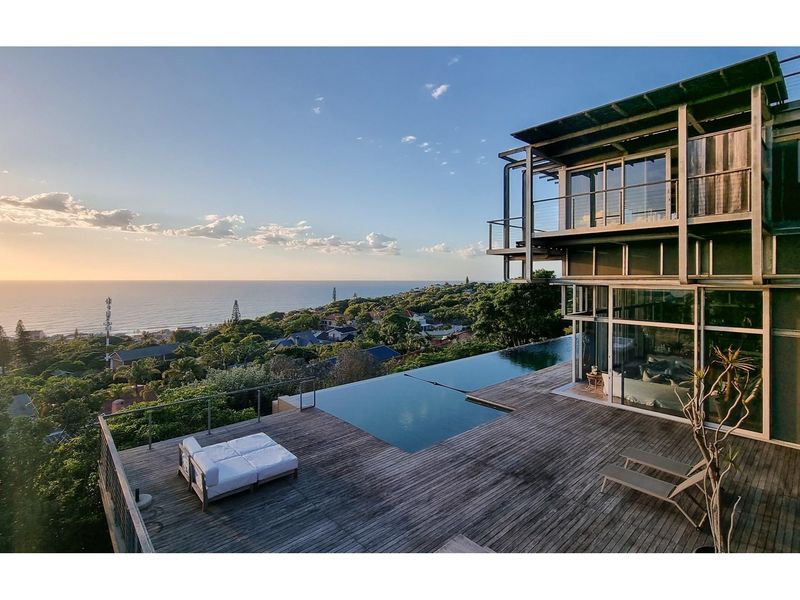 Luxurious Eco-Friendly Residence with Panoramic Ocean and Inland Views - Photo 8