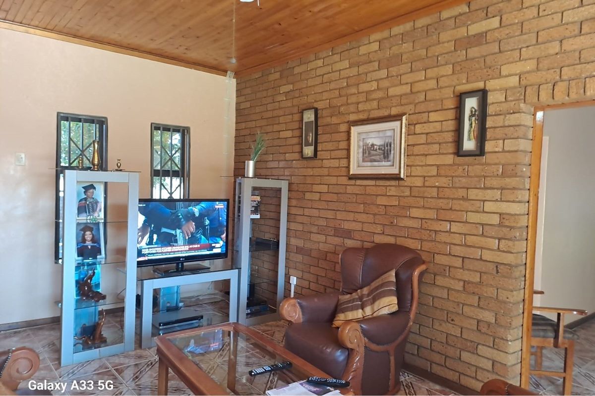 House For Sale in Carters Glen, Kimberley - Photo 2