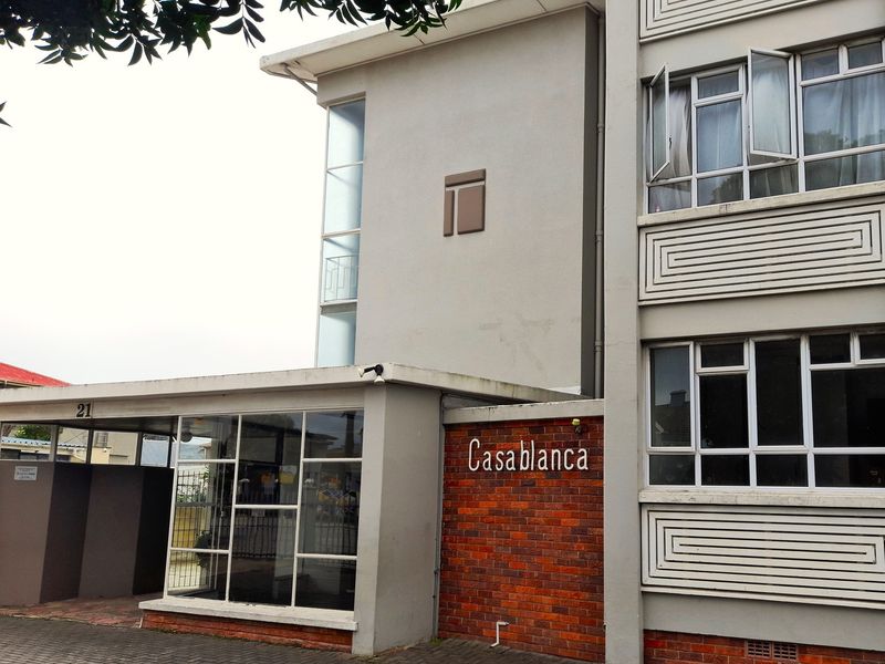 SOLD - Charming 3-Bedroom Apartment in Prime Richmond Hill Location - Photo 3