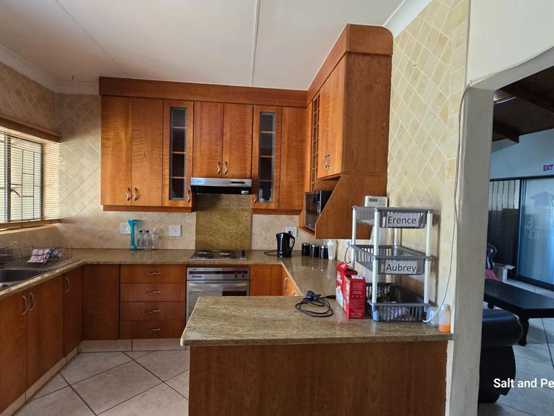 Prime Business Zoned Property For Rent in Sefako Makgatho Drive - Photo 8