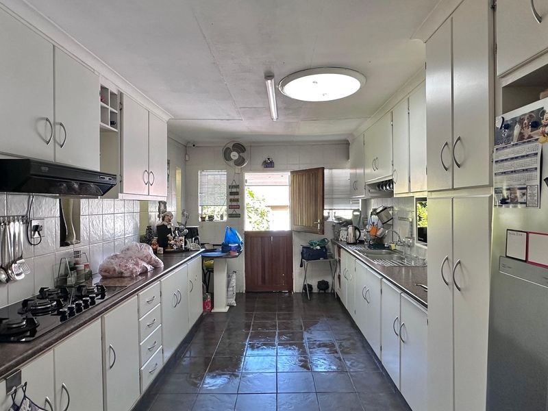 Your All-in-One Family and Lifestyle Haven. - Photo 9