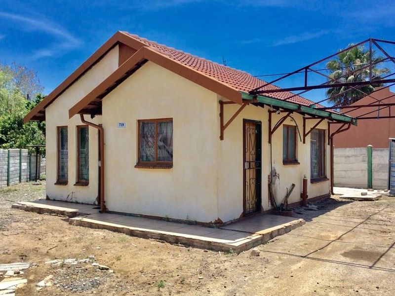 TWO BEDROOM HOUSE IN MERITING - Photo 2